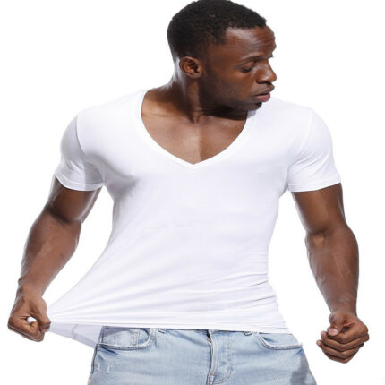 T-Shirt mit tiefem V-Ausschnitt
