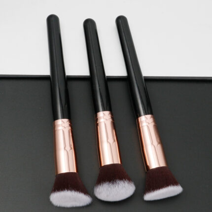 Dreiteilige, tragbare Make-up-Bürste mit flachem Kopf
