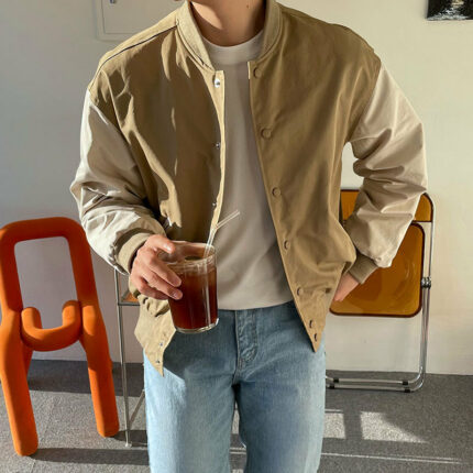 Baseballjacke Locker und vielseitig