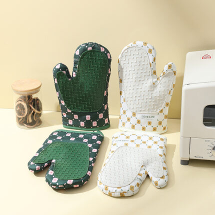Thickened Microwave Oven Heat Insulation Oven Special Anti-hot Gloves High Temperature Resistance