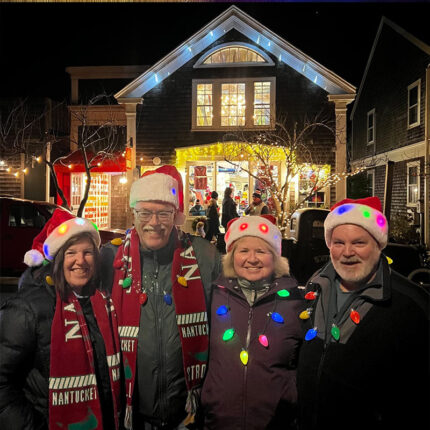 LED-leuchtende hochwertige Plüsch-Weihnachts mütze mit hellem Weihnachts deko zubehör