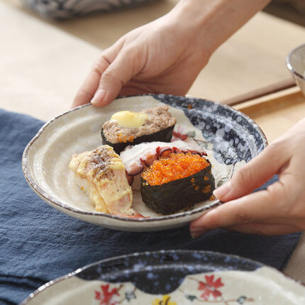 Unter glasur im japanischen Stil handgemaltes Keramik platten geschirr
