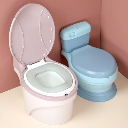 Übergroße Baby toilette kann Mülls äcke für Kinder im Alter setzen