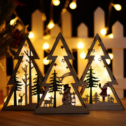 Weihnachtsholz-leuchtende dekorative Ornamente mit Lichtern