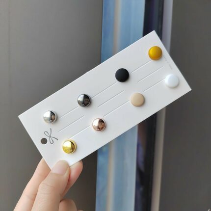 Magnetic Force Scarf Buckle Ornament Female Accessories